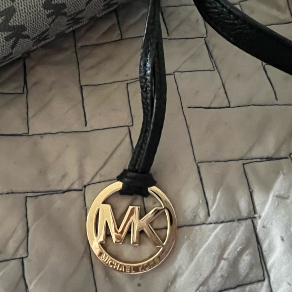 Michael Kors Crossbody Bag - Picture 7 of 7